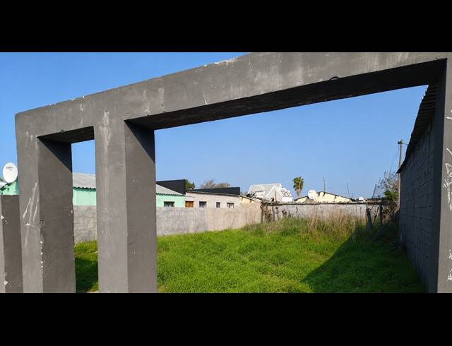 208M² VACANT LAND FOR SALE IN PALM PARK